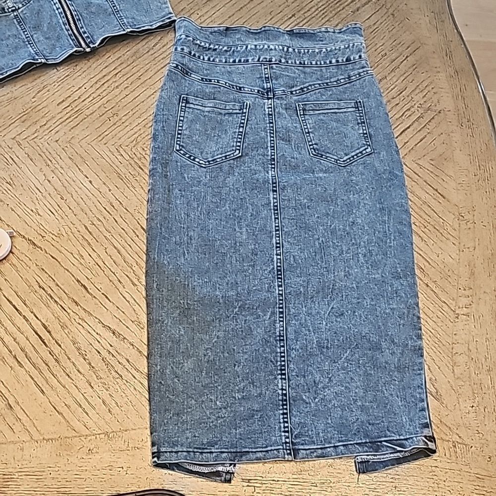 Denim crop top and skirt size S NWT - Picture 11 of 15